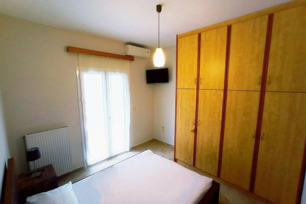 Melina Apartment Порос Екстер'єр фото