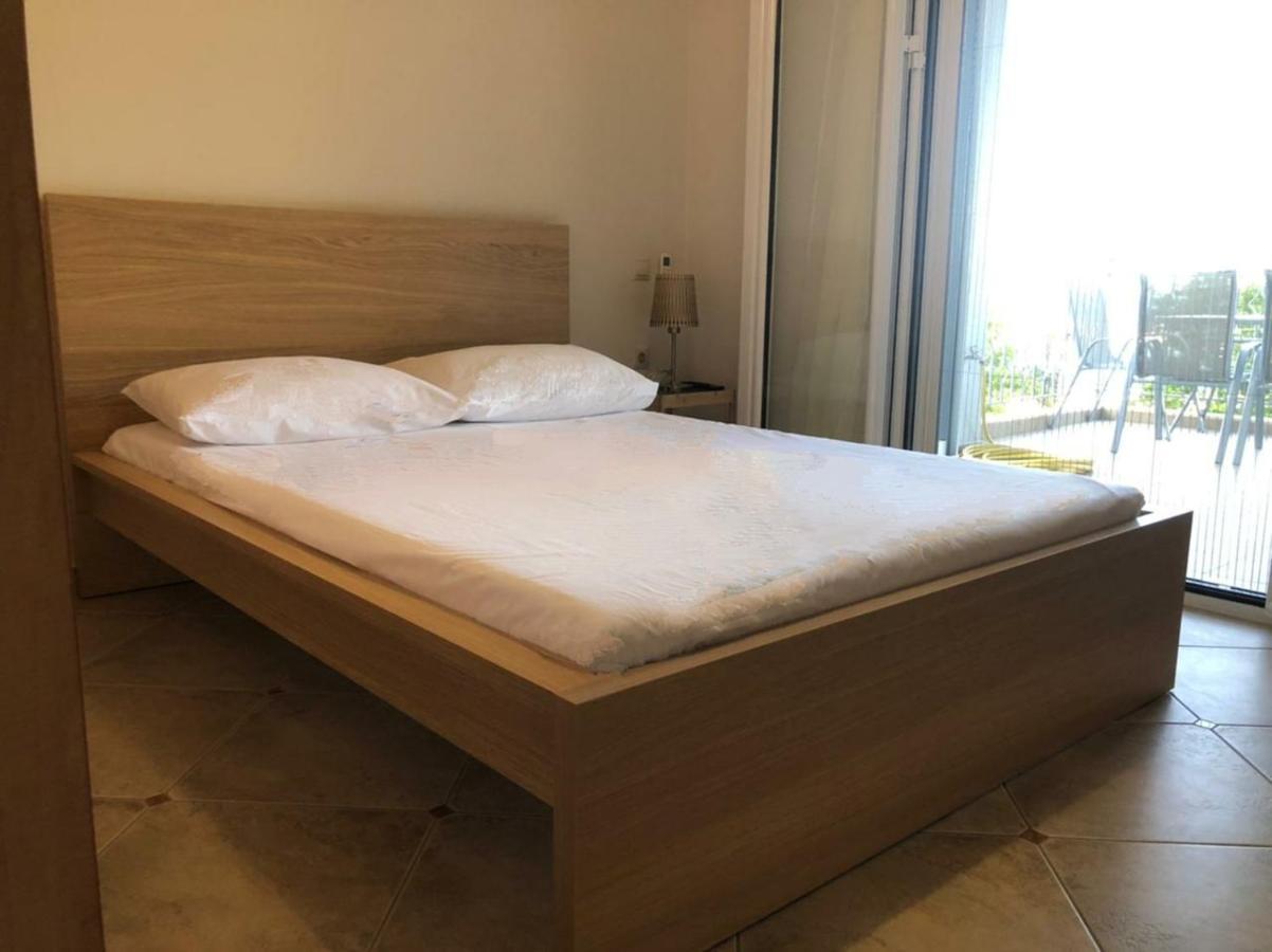 Melina Apartment Порос Екстер'єр фото