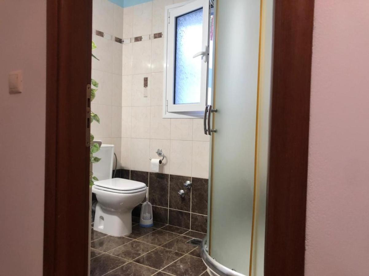 Melina Apartment Порос Екстер'єр фото